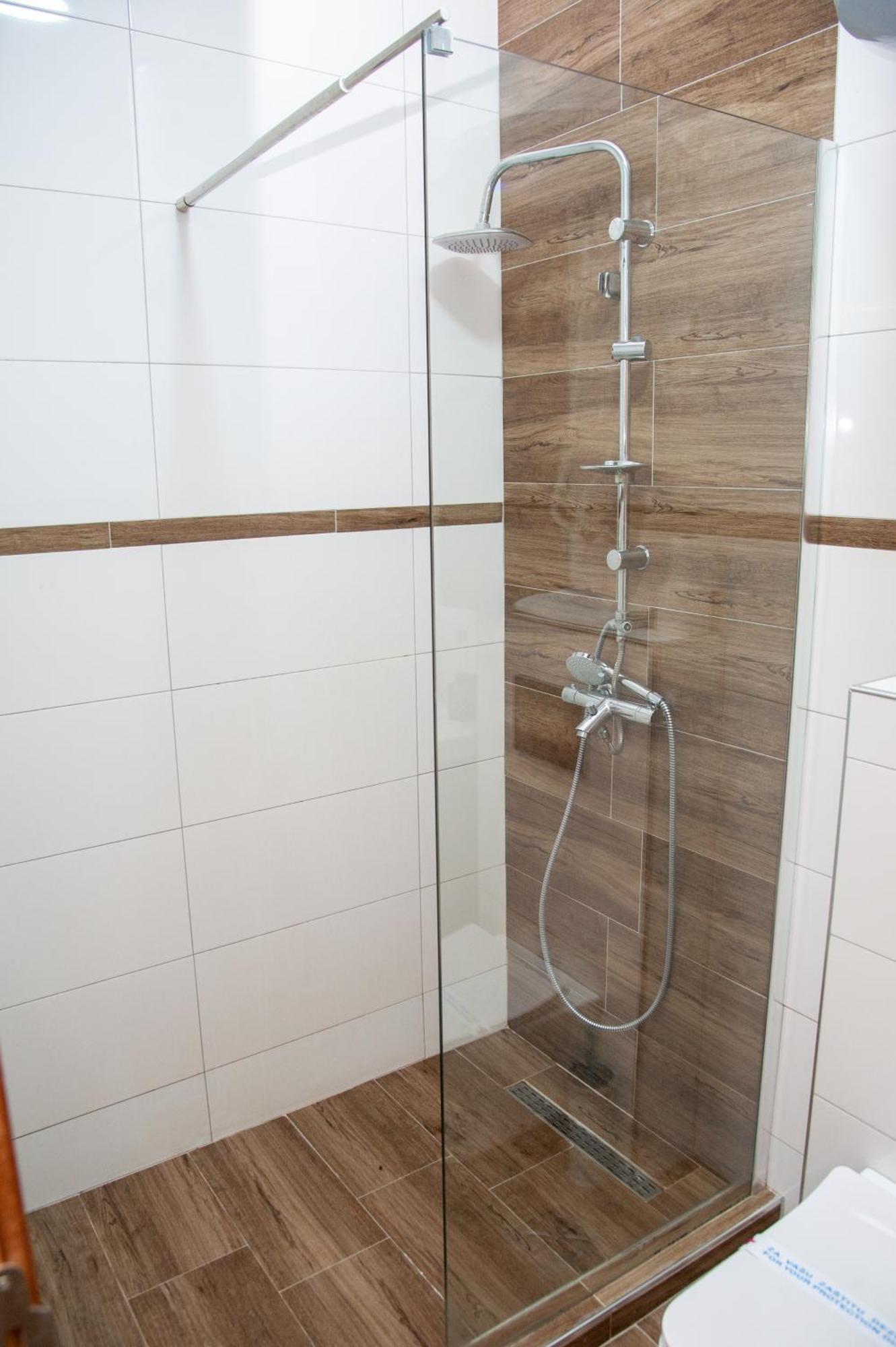 Hotel North City Kosovska Mitrovica Exterior photo